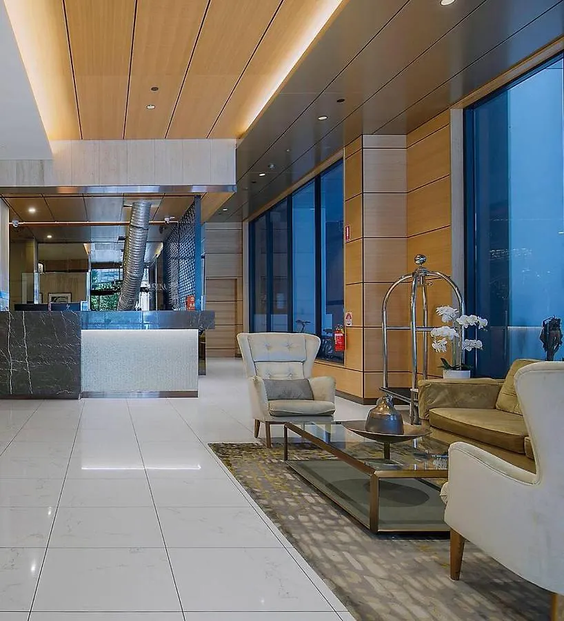 Soaring Skyline On Southside At Resort-Style Stay Brisbane Apartment